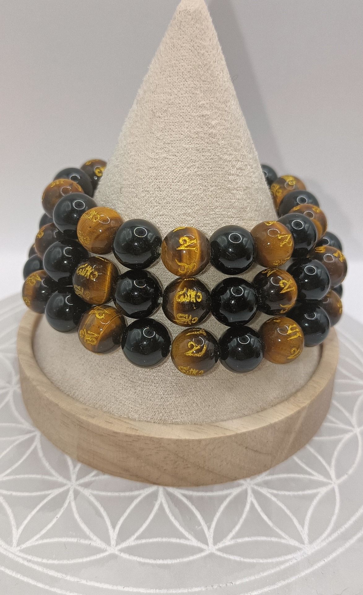 Alliance de l'oeil de tigre gravé et de l'onyx