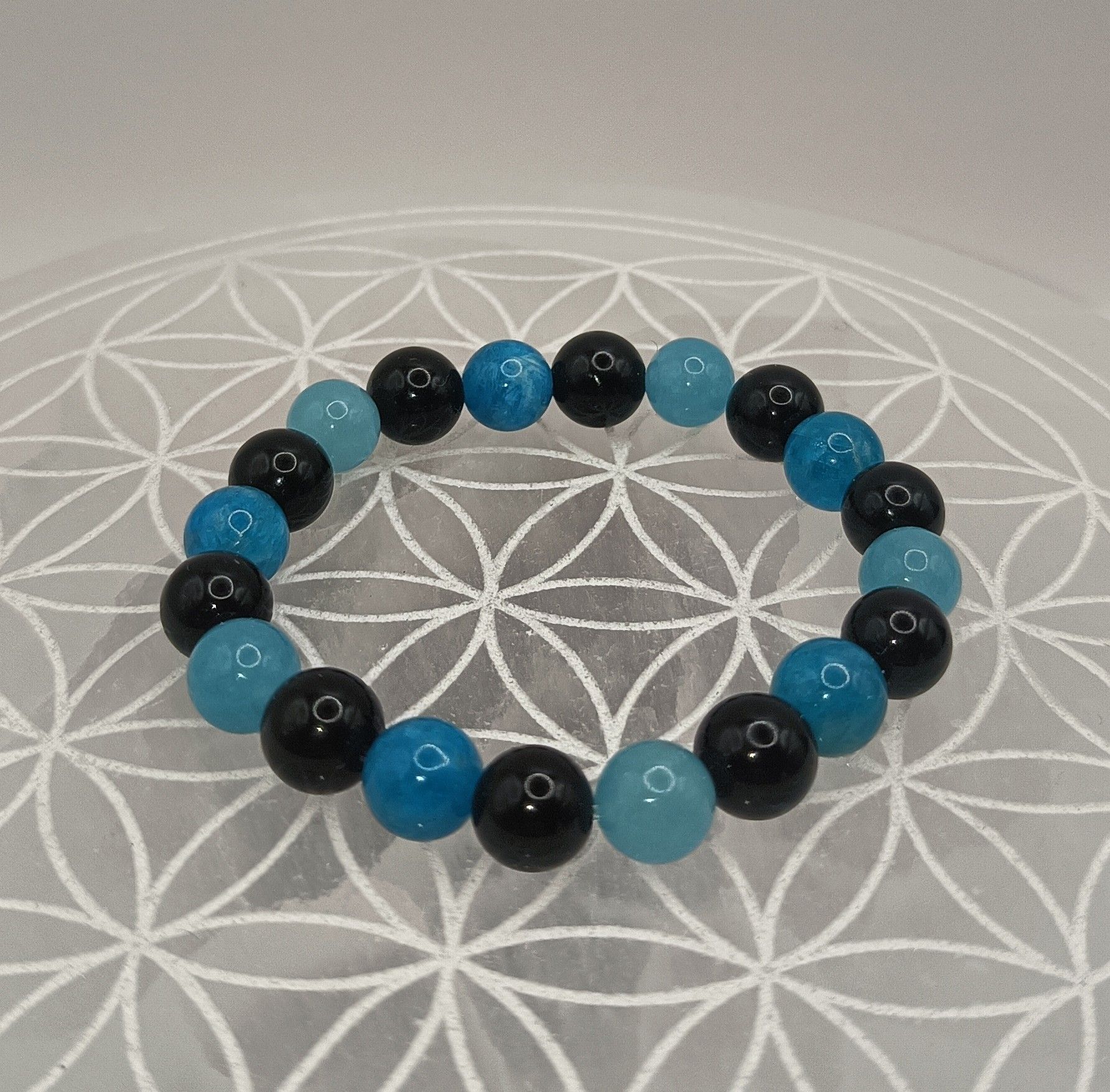 Bracelet Onyx, Quartz Bleu & Apatite Bleue – Calme et Expression