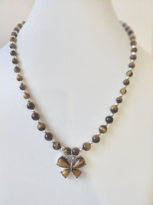 Collier Œil de Tigre AA avec Pendentif Papillon – Protection et Confiance
